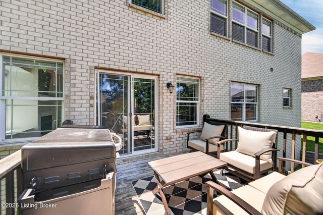 142 Highland Ridge Dr, Mt Washington, KY 40047