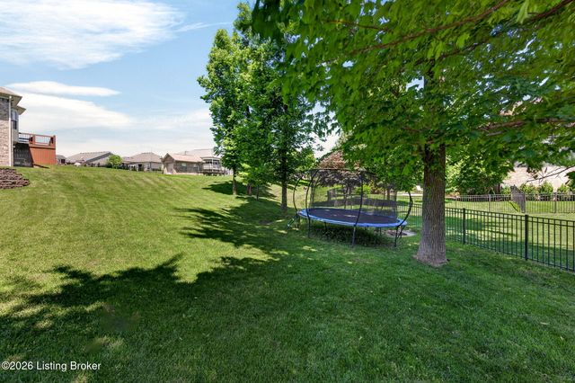 142 Highland Ridge Dr, Mt Washington, KY 40047