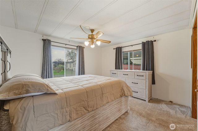 806 SE Mockingbird Drive, College Place, WA 99324