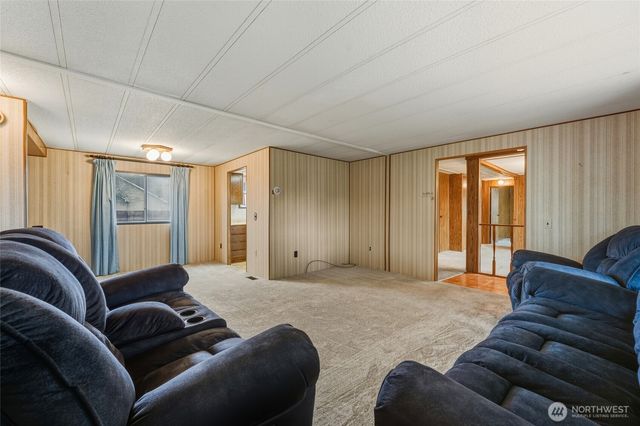 806 SE Mockingbird Drive, College Place, WA 99324