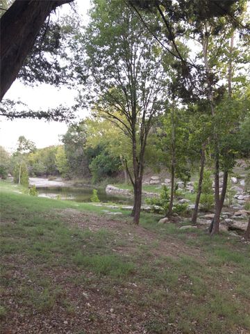 101 Hillview TRL, Dripping Springs, TX 78620