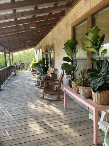 101 Hillview TRL, Dripping Springs, TX 78620