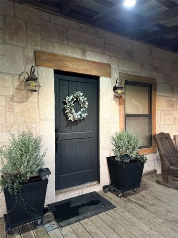101 Hillview TRL, Dripping Springs, TX 78620