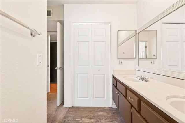 2115 Ohio, Signal Hill, CA 90755