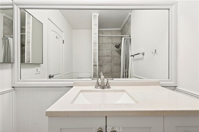 2115 Ohio, Signal Hill, CA 90755