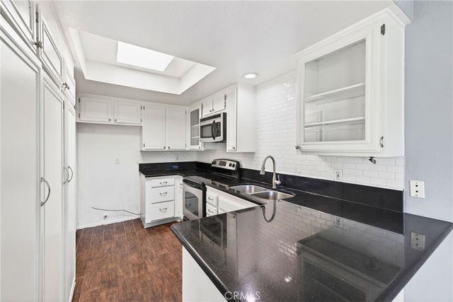 2115 Ohio, Signal Hill, CA 90755