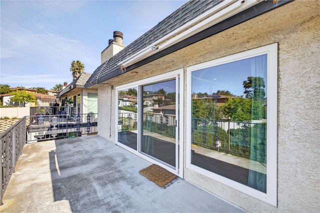 2115 Ohio, Signal Hill, CA 90755