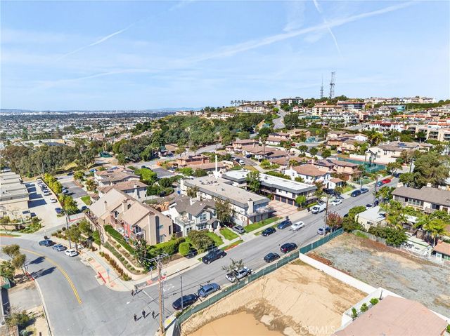 2115 Ohio, Signal Hill, CA 90755