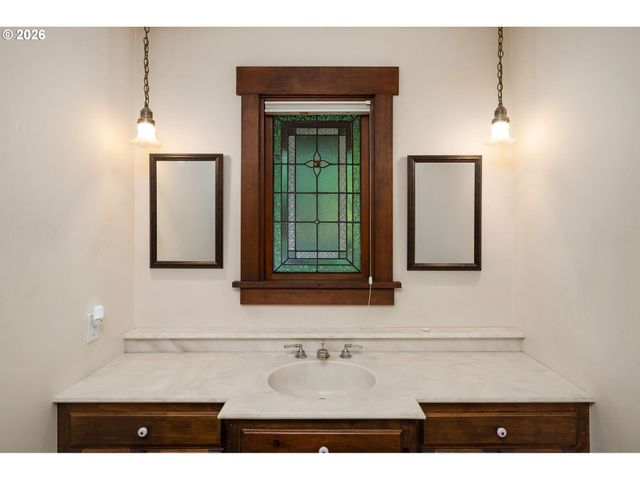 300 Nw 114th Ave, Portland, OR 97229
