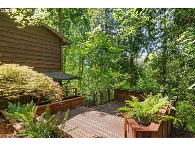 300 Nw 114th Ave, Portland, OR 97229