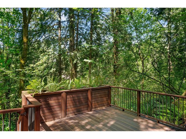 300 Nw 114th Ave, Portland, OR 97229