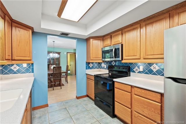 903 SW Willow Lane, Palm City, FL 34990