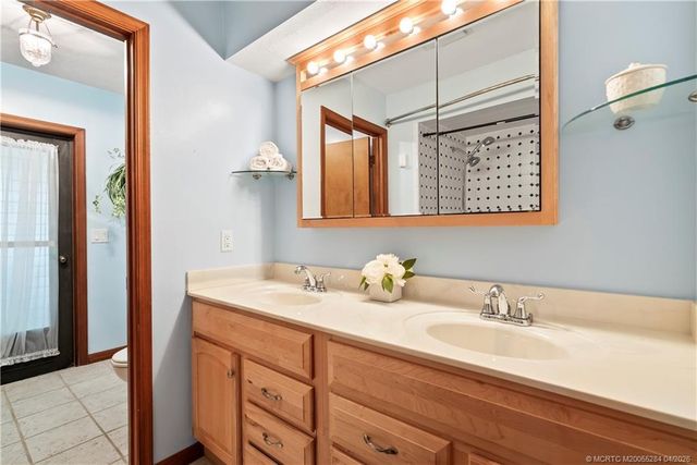 903 SW Willow Lane, Palm City, FL 34990