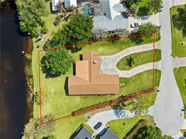 903 SW Willow Lane, Palm City, FL 34990