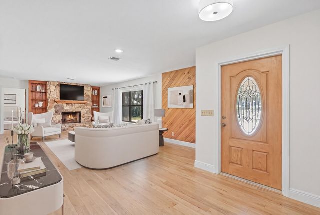 903 SW Willow Lane, Palm City, FL 34990