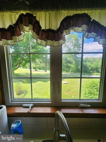 723 W SUNHILL RD, Manheim, PA 17545