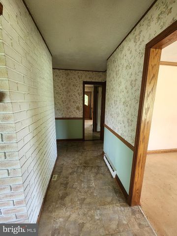 723 W SUNHILL RD, Manheim, PA 17545
