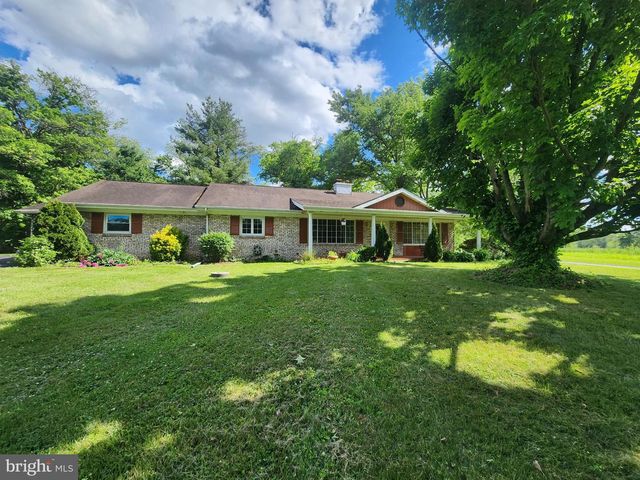 723 W SUNHILL RD, Manheim, PA 17545