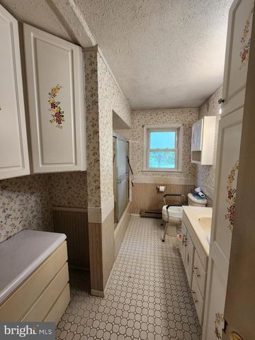 723 W SUNHILL RD, Manheim, PA 17545
