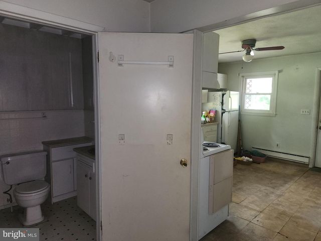 723 W SUNHILL RD, Manheim, PA 17545