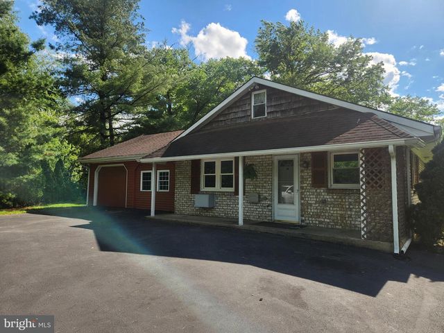 723 W SUNHILL RD, Manheim, PA 17545