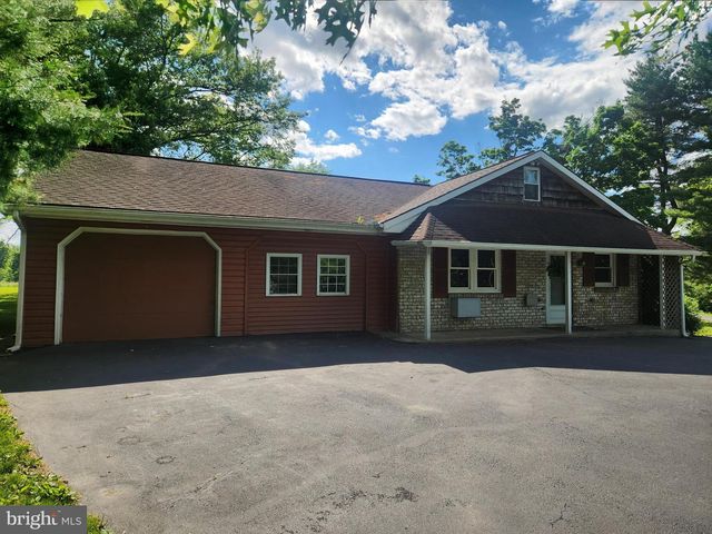 723 W SUNHILL RD, Manheim, PA 17545