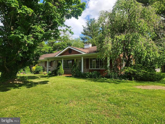 723 W SUNHILL RD, Manheim, PA 17545