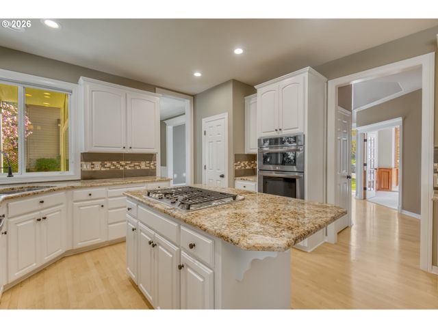 19413 Sw WINSLOW Dr, Beaverton, OR 97007