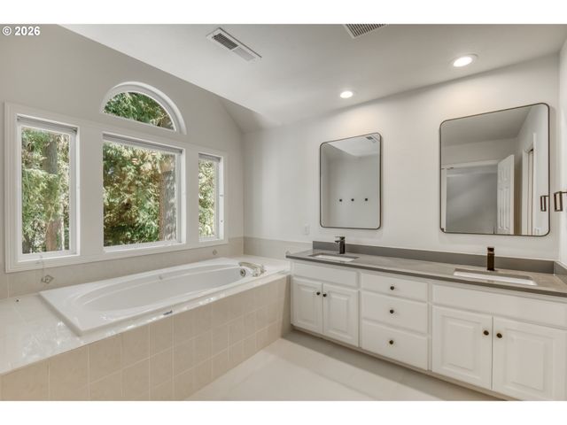 19413 Sw WINSLOW Dr, Beaverton, OR 97007