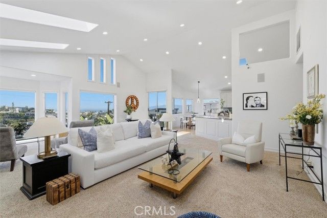 8325 Delgany Avenue, Playa Del Rey (los Angeles), CA 90293