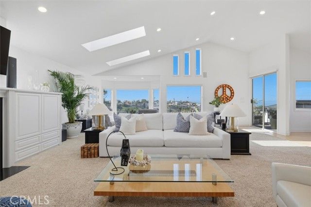 8325 Delgany Avenue, Playa Del Rey (los Angeles), CA 90293