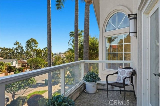 8325 Delgany Avenue, Playa Del Rey (los Angeles), CA 90293