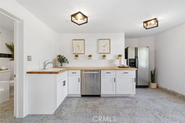 8325 Delgany Avenue, Playa Del Rey (los Angeles), CA 90293