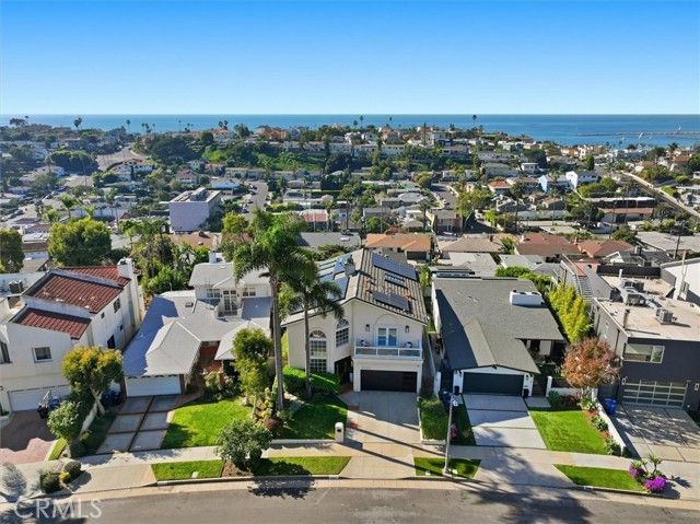 8325 Delgany Avenue, Playa Del Rey (los Angeles), CA 90293
