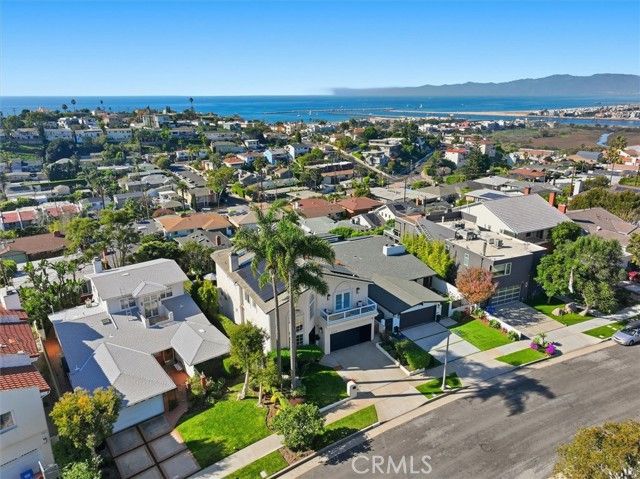 8325 Delgany Avenue, Playa Del Rey (los Angeles), CA 90293