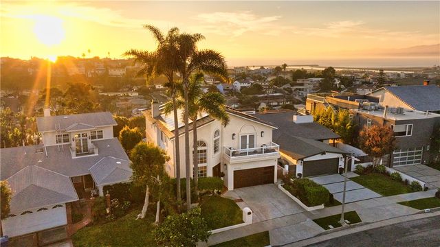 8325 Delgany Avenue, Playa Del Rey (los Angeles), CA 90293