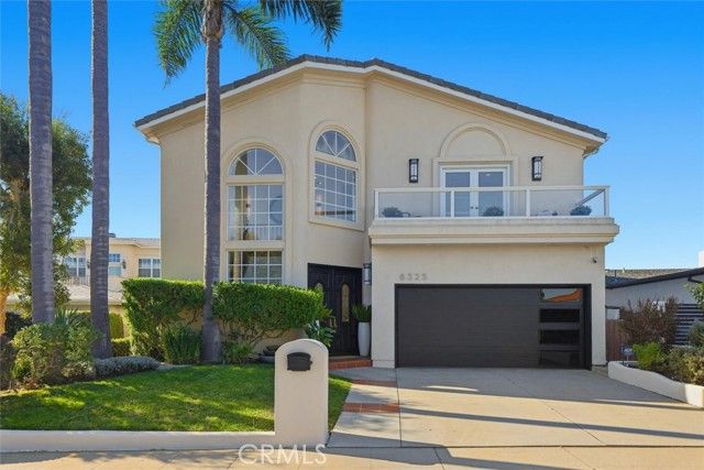 8325 Delgany Avenue, Playa Del Rey (los Angeles), CA 90293