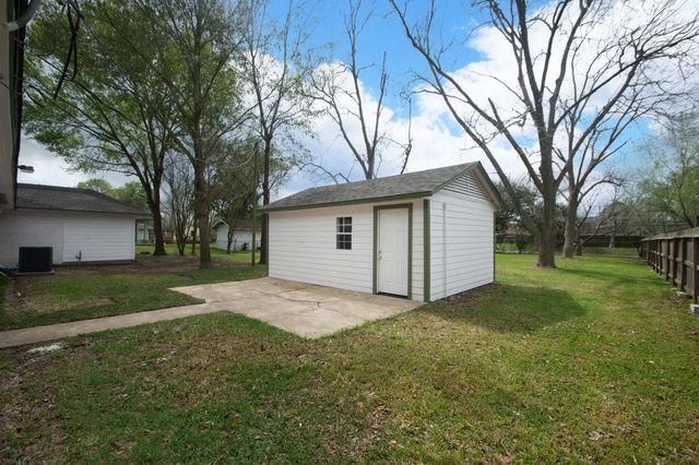 1318 Meadow Lark Street, Deer Park, TX 77536