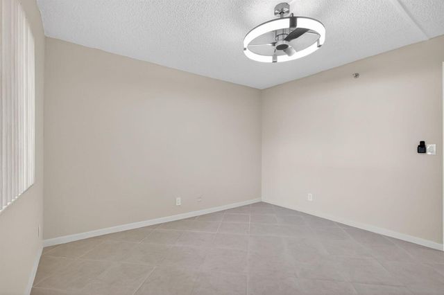 7770 Tahiti Lane 102, Lake Worth, FL 33467