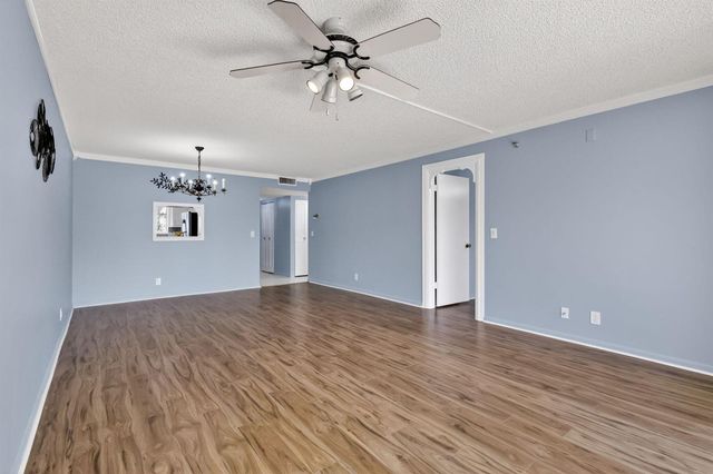7770 Tahiti Lane 102, Lake Worth, FL 33467