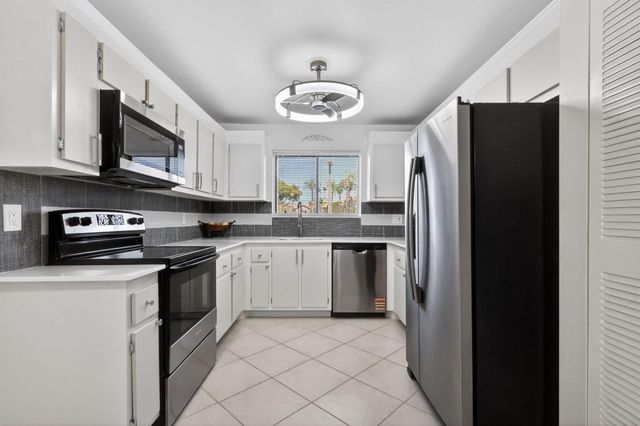 7770 Tahiti Lane 102, Lake Worth, FL 33467