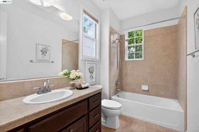 3683 Central Parkway, Dublin, CA 94568