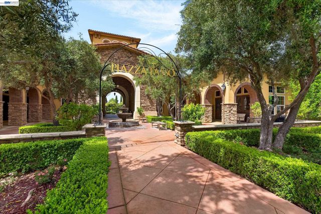 3683 Central Parkway, Dublin, CA 94568