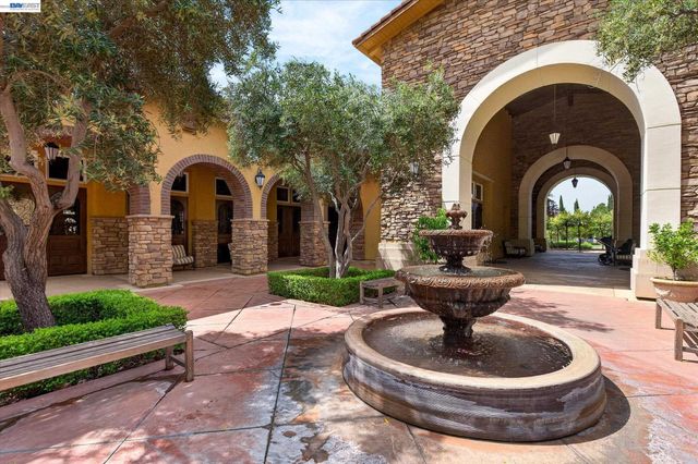 3683 Central Parkway, Dublin, CA 94568