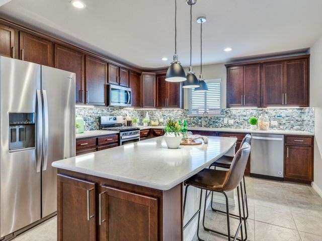 1884 Marsh Point Drive, Frisco, TX 75036