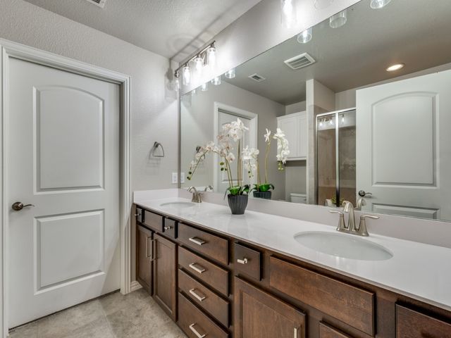 1884 Marsh Point Drive, Frisco, TX 75036