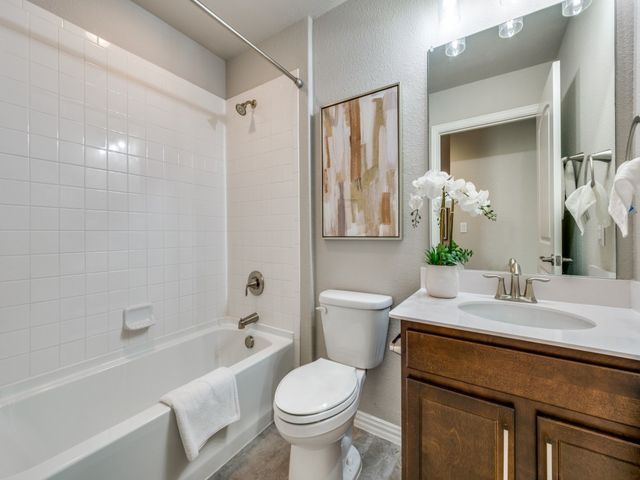 1884 Marsh Point Drive, Frisco, TX 75036