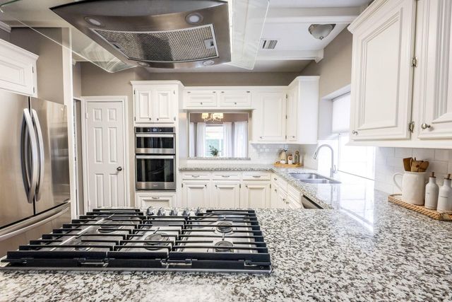 118 Mill Trail Drive, Sugar Land, TX 77498