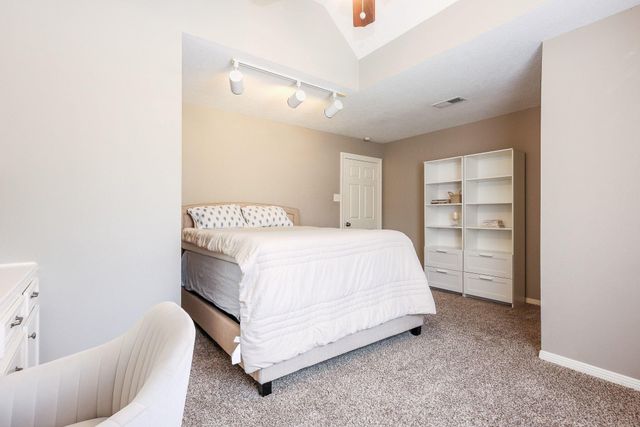118 Mill Trail Drive, Sugar Land, TX 77498