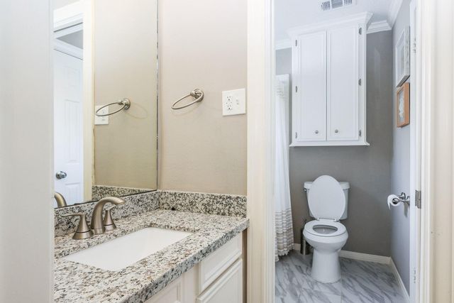 118 Mill Trail Drive, Sugar Land, TX 77498